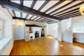 April cottage, Stamford by Belmont Places